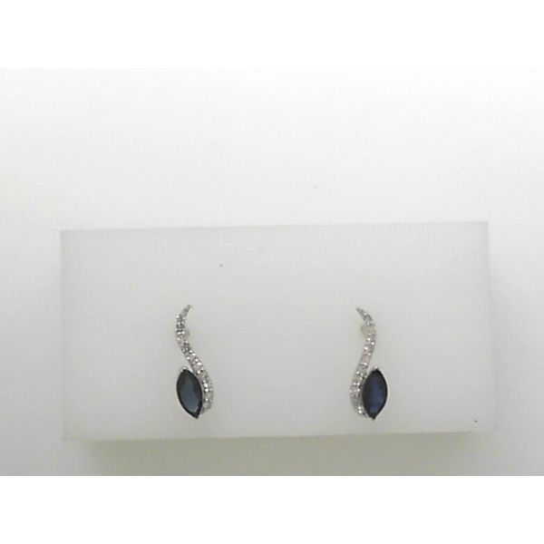 Earrings Tovon & Co. Jewelers Dallas, PA