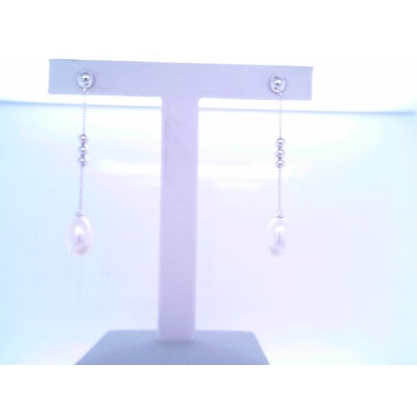Earrings Tovon & Co. Jewelers Dallas, PA
