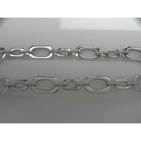 Chain Tovon & Co. Jewelers Dallas, PA