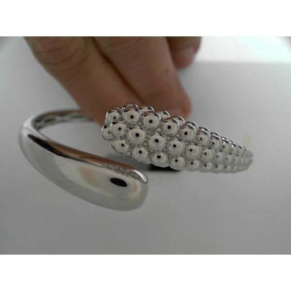 Bracelet Tovon & Co. Jewelers Dallas, PA