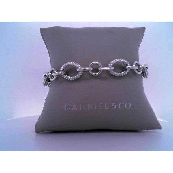 Bracelet Tovon & Co. Jewelers Dallas, PA