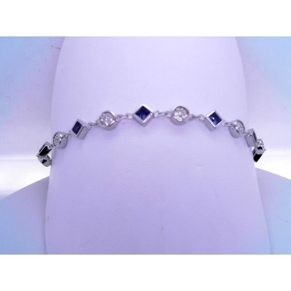 Bracelet Tovon & Co. Jewelers Dallas, PA