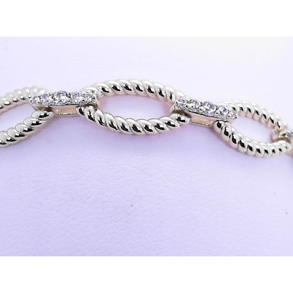 Bracelet Tovon & Co. Jewelers Dallas, PA