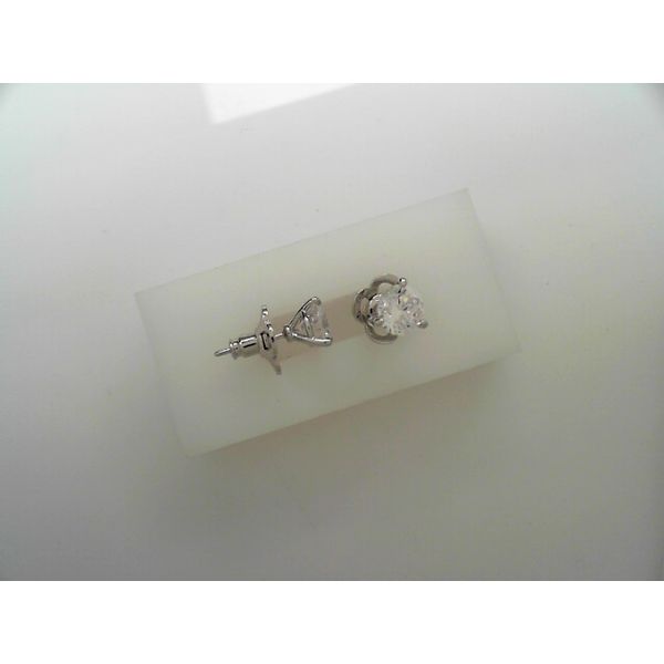 Earrings Tovon & Co. Jewelers Dallas, PA