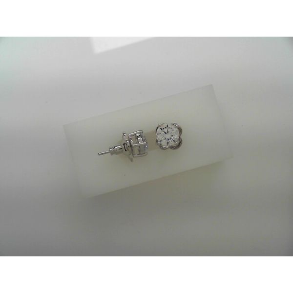 Earrings Tovon & Co. Jewelers Dallas, PA