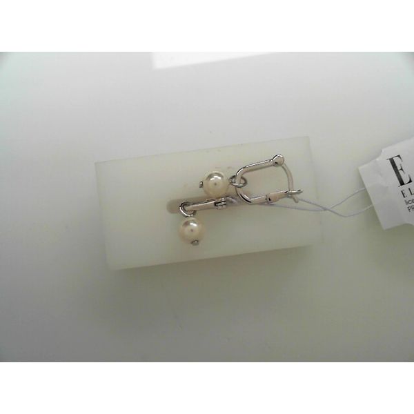 Earrings Tovon & Co. Jewelers Dallas, PA