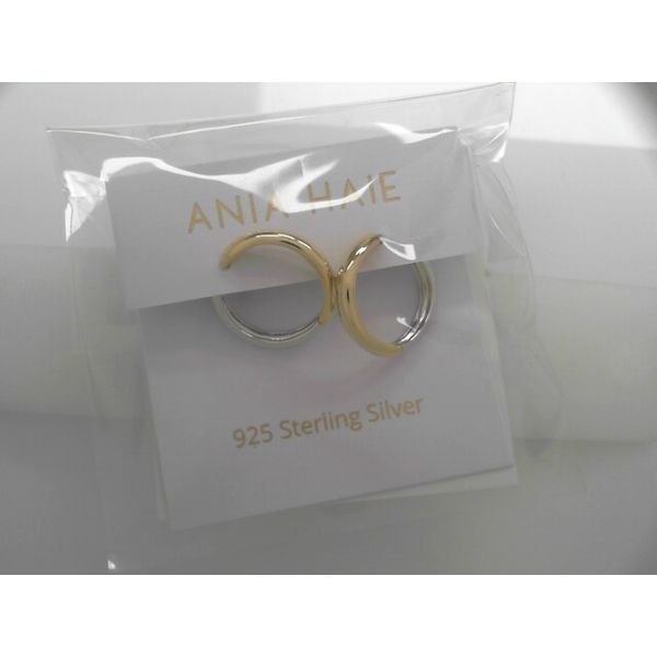 Earrings Tovon & Co. Jewelers Dallas, PA