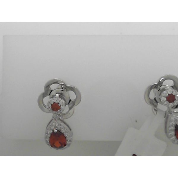 Earrings Tovon & Co. Jewelers Dallas, PA