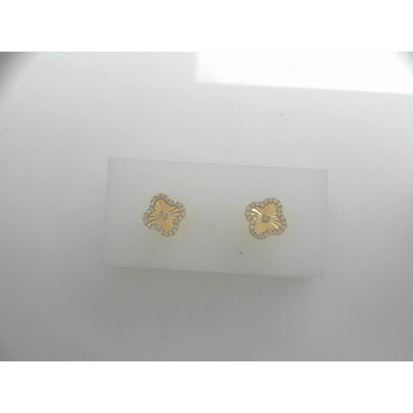 Earrings Tovon & Co. Jewelers Dallas, PA