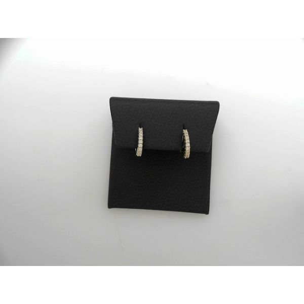 Earrings Tovon & Co. Jewelers Dallas, PA
