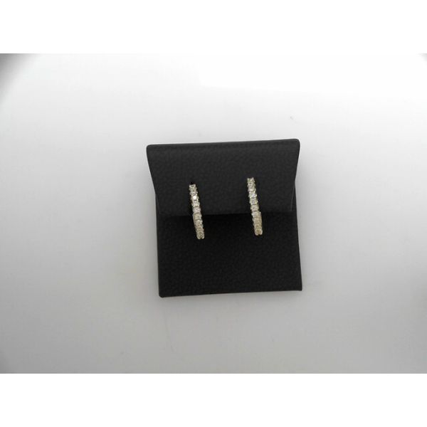 Earrings Tovon & Co. Jewelers Dallas, PA