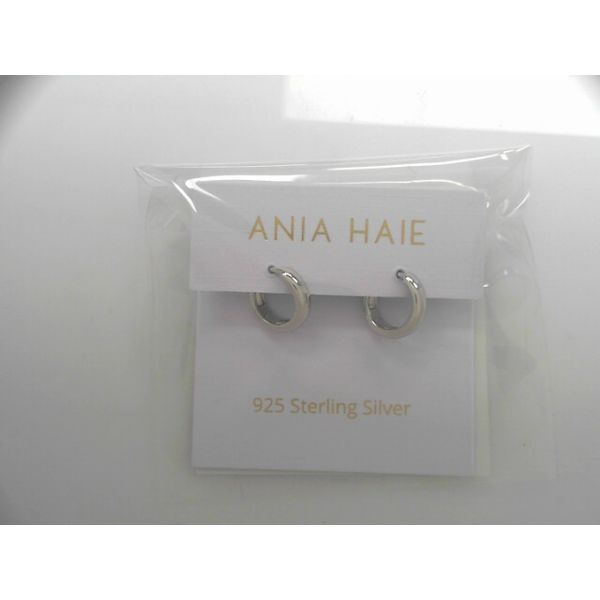 Earrings Tovon & Co. Jewelers Dallas, PA