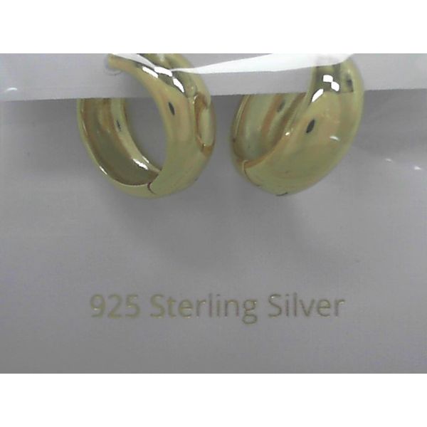 Earrings Tovon & Co. Jewelers Dallas, PA
