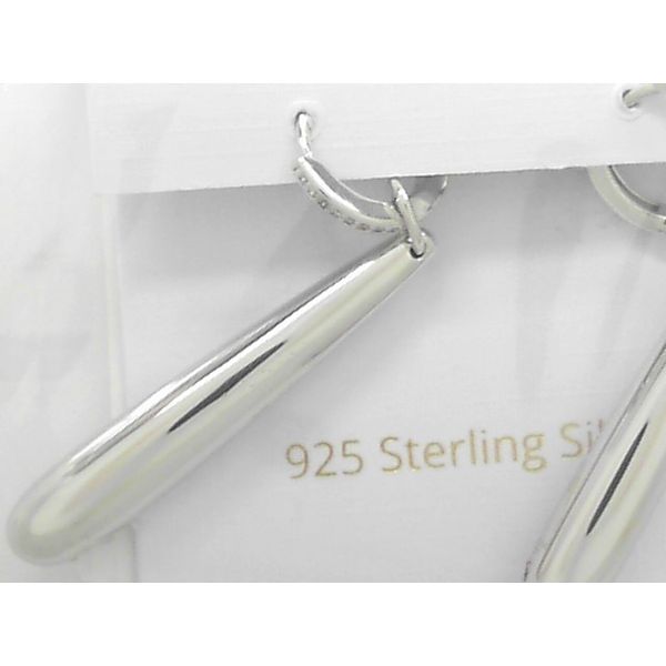 Earrings Tovon & Co. Jewelers Dallas, PA