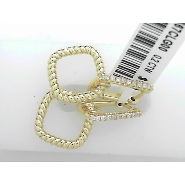 Earrings Tovon & Co. Jewelers Dallas, PA