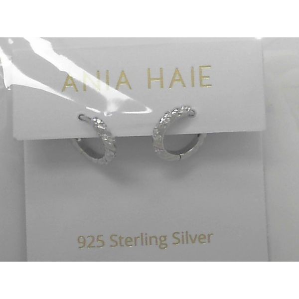 Earrings Tovon & Co. Jewelers Dallas, PA
