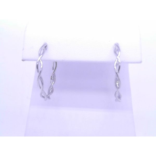 Earrings Tovon & Co. Jewelers Dallas, PA
