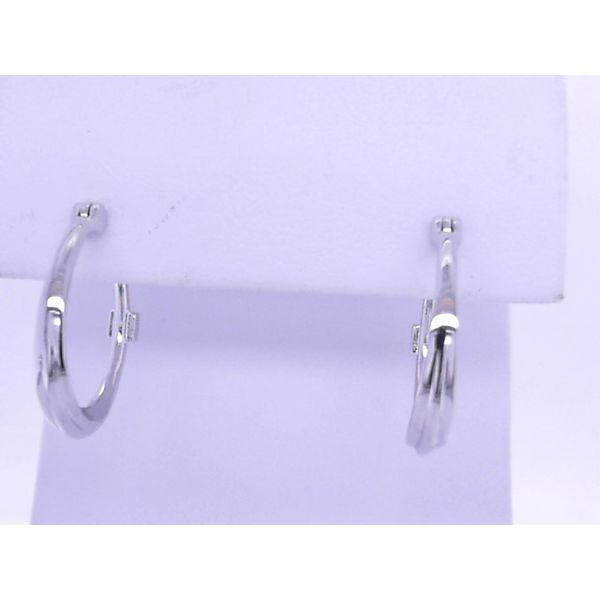 Earrings Tovon & Co. Jewelers Dallas, PA