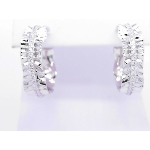 Earrings Tovon & Co. Jewelers Dallas, PA