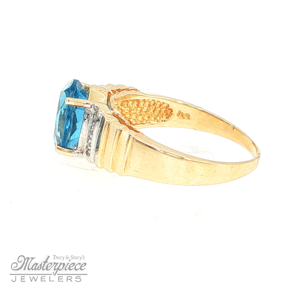 Oval Topaz with Ribbed Shoulder Image 3 Masterpiece Jewelers  Daytona Beach, FL