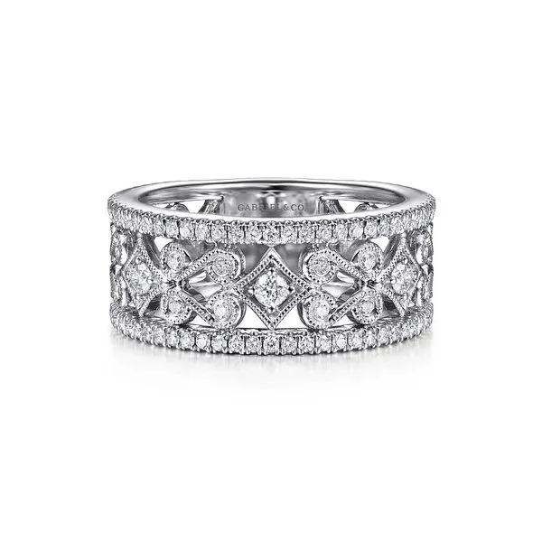 Wedding Band Trenton Jewelers Ltd. Trenton, MI