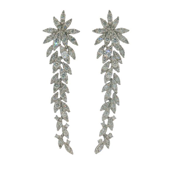 18 Karat White Gold Diamond Earrings Trinity Jewelers  Pittsburgh, PA
