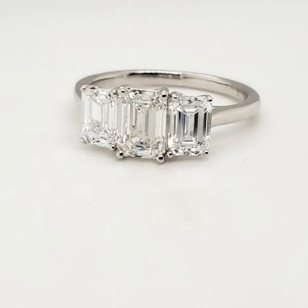 14 Karat White Gold Lab Grown Emerald Cut Diamond Ring Trinity Jewelers  Pittsburgh, PA
