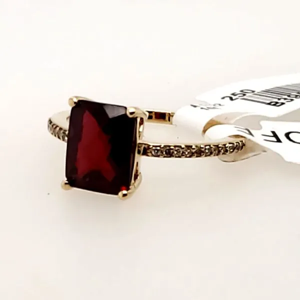 14 Karat Yellow Gold Garnet & Diamond Ring Trinity Jewelers  Pittsburgh, PA