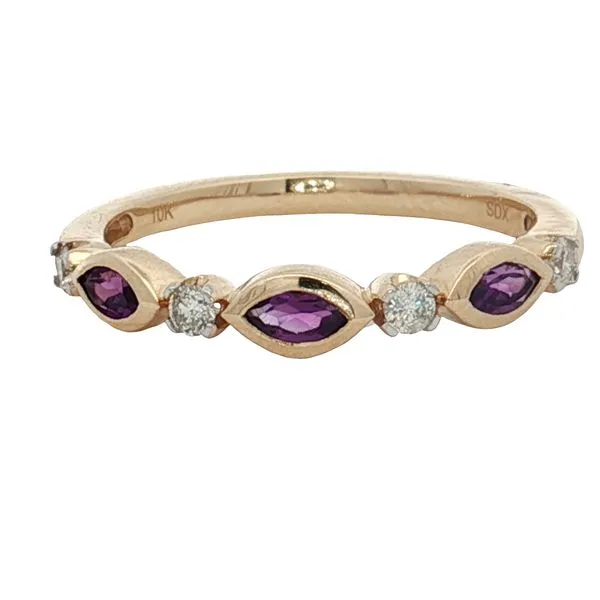 10 Karat Yellow Gold Amethyst & Diamond Ring Trinity Jewelers  Pittsburgh, PA