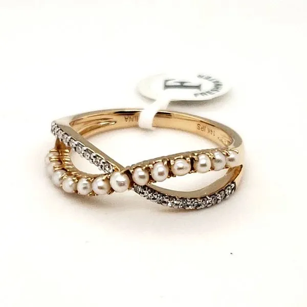 14 Karat Yellow Gold Pearl & Diamond Ring Trinity Jewelers  Pittsburgh, PA