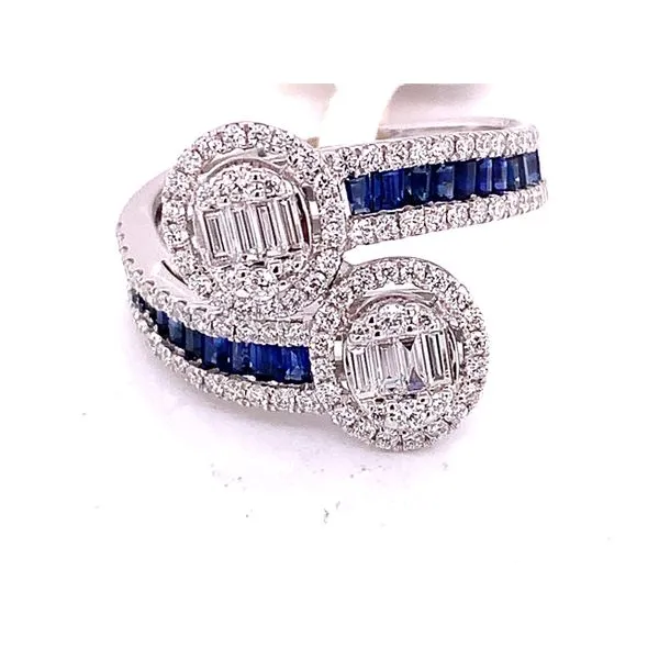 Colored Stone Ring in 18 Karat White Gold 6.14 Grams Tzfasman Jewelers Brooklyn, NY