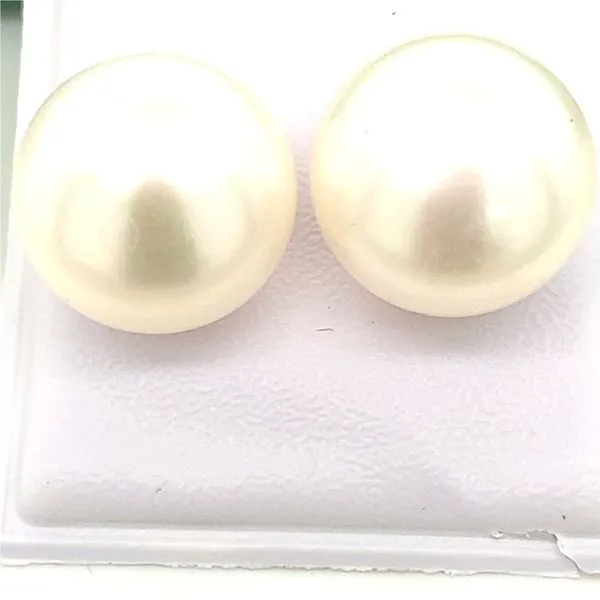 Pearl Earrings in 14 Karat Yellow Gold Tzfasman Jewelers Brooklyn, NY