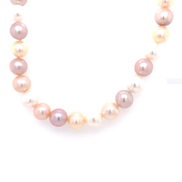 Pearl Necklace in 14 Karat Yellow Gold