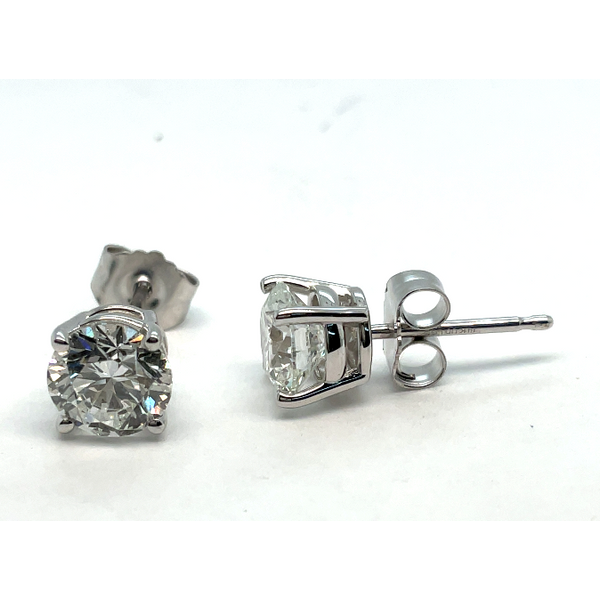 Lab Grown Diamond Stud Earrings Vail Creek Jewelry Designs Turlock, CA
