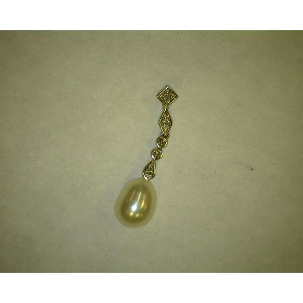 Pearl Pendant Vail Creek Jewelry Designs Turlock, CA