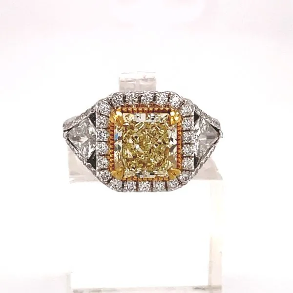 2.67 Carat Radiant Cut Diamond Ring Image 2 Van Atkins Jewelers New Albany, MS