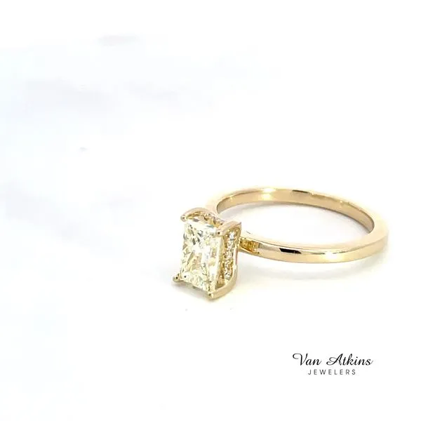 1.36 Carat Diamond Ring Radiant Image 2 Van Atkins Jewelers New Albany, MS