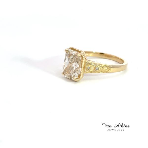 2.90 Carat Diamond Ring Radiant Image 2 Van Atkins Jewelers New Albany, MS