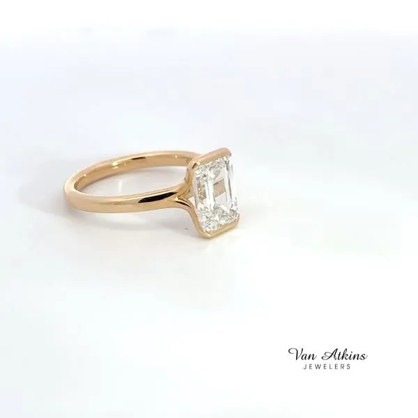 2.25 Carat Lab Grown Diamond Rings Emerald Image 2 Van Atkins Jewelers New Albany, MS