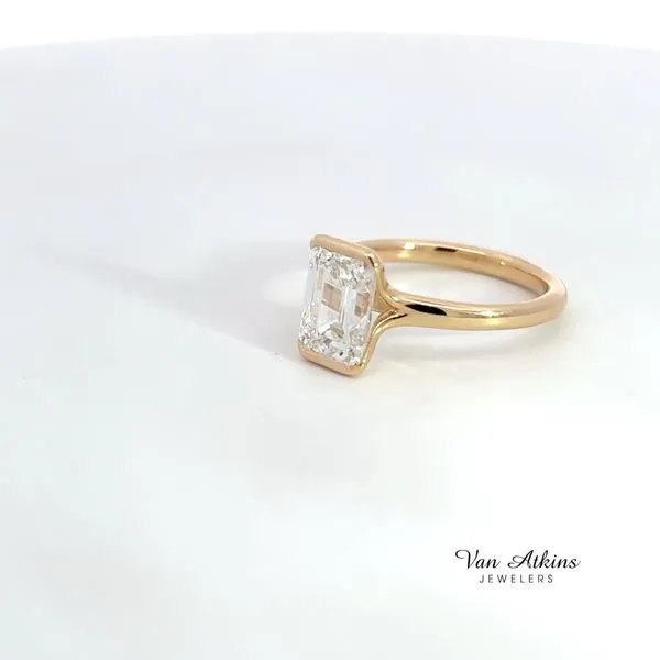 2.25 Carat Lab Grown Diamond Rings Emerald Image 3 Van Atkins Jewelers New Albany, MS