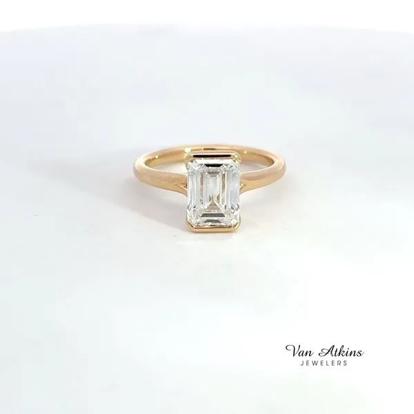 2.25 Carat Lab Grown Diamond Rings Emerald Image 4 Van Atkins Jewelers New Albany, MS