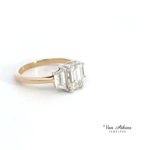 Diamond Ring Emerald Image 3 Van Atkins Jewelers New Albany, MS