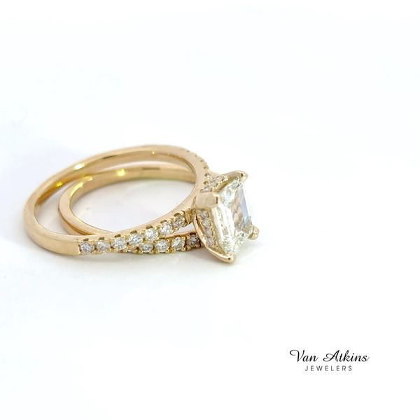 2.01 Carat Diamond Rings Emerald Image 3 Van Atkins Jewelers New Albany, MS