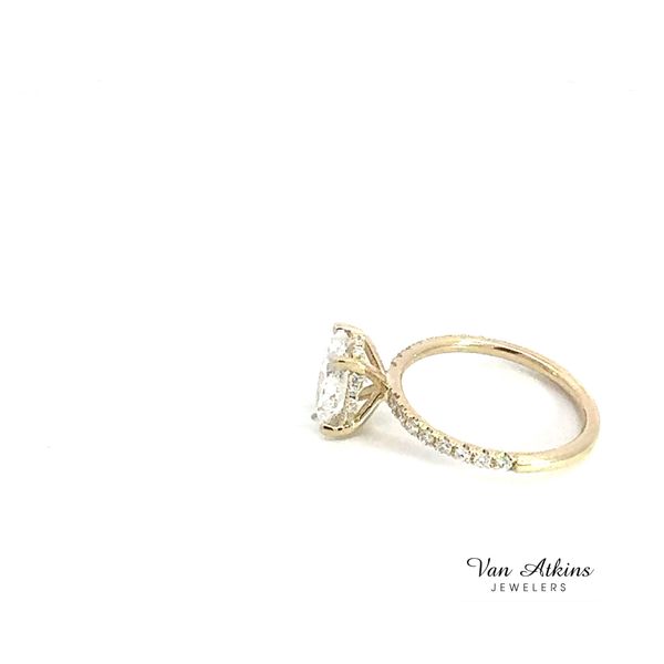 2.30 Carat Diamond Rings Oval 