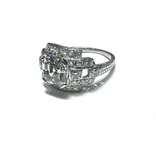 Estate Diamond Ring Emerald Image 3 Van Atkins Jewelers New Albany, MS