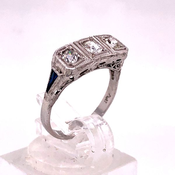 Estate Three Stone Ring Image 2 Van Atkins Jewelers New Albany, MS