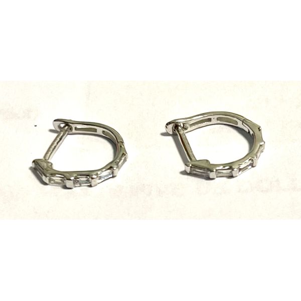 0.25 Carat Diamond Earrings Van Atkins Jewelers New Albany, MS