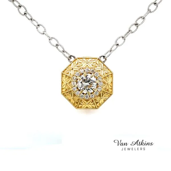 1.01 Carat Diamond Pendants/Necklaces 