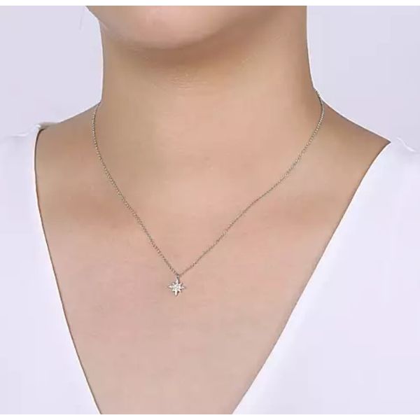 Diamond Pendants/Necklaces Image 3 Van Atkins Jewelers New Albany, MS