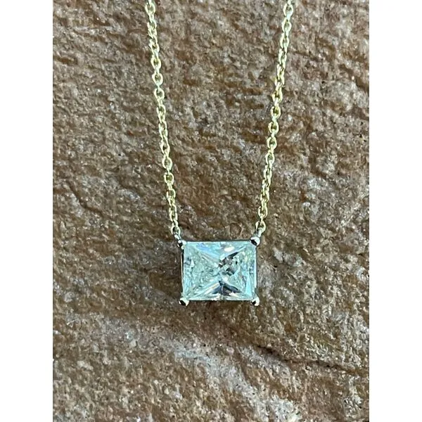 Diamond Pendants/Necklaces Van Atkins Jewelers New Albany, MS